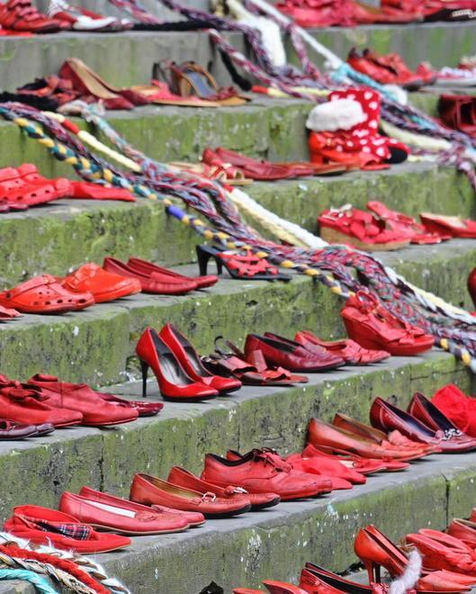 «Giù le mani dalle donne» 