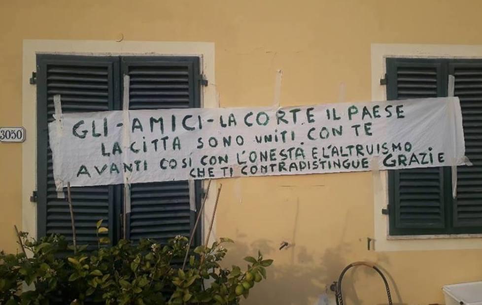 Uno striscione pro Tambellini 