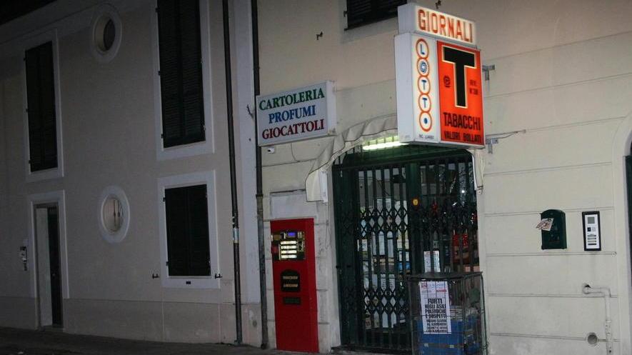 E poco prima un colpo in via di Montramito