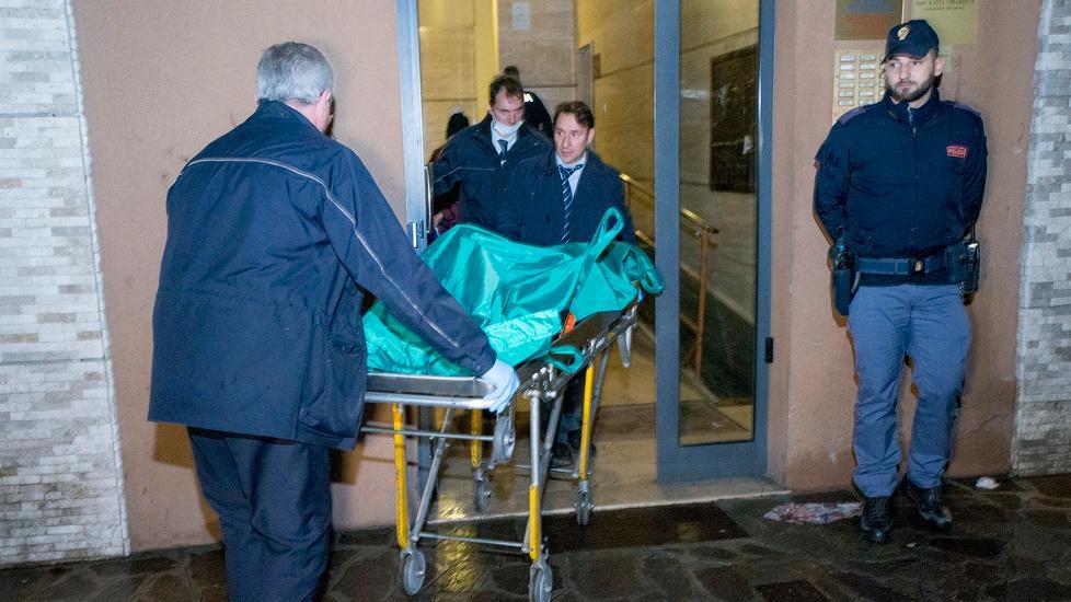 Modena. Delitto in piazza Dante: ventenne ucciso nella sua camera e nascosto dentro un borsone