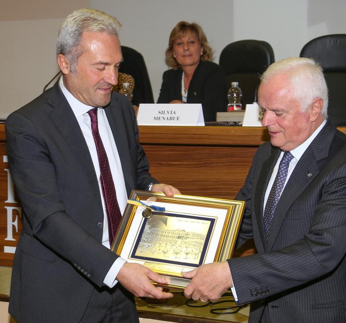 Modena, Stefani in stile Jobs: «Siate appassionati nelle cose che fate» 
