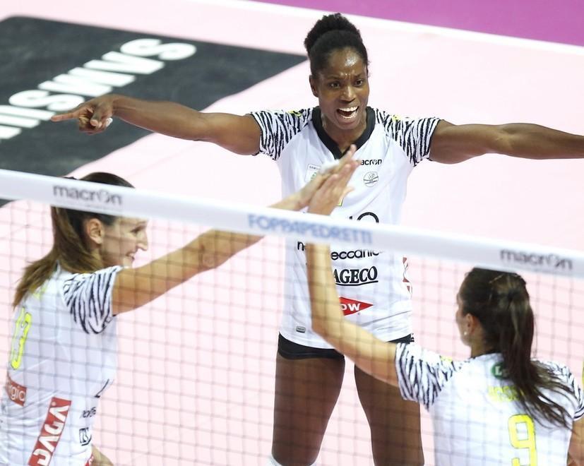 Grande Liu Jo: batte 3-2 Conegliano 