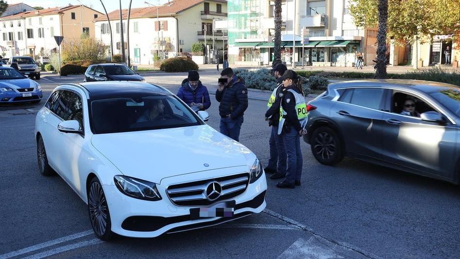 Il parcheggio della stazione in piazzale Italia (foto Nucci)