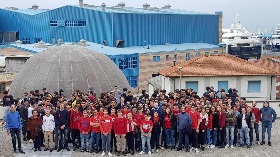 Nautico “rosso” contro la violenza sulle donne