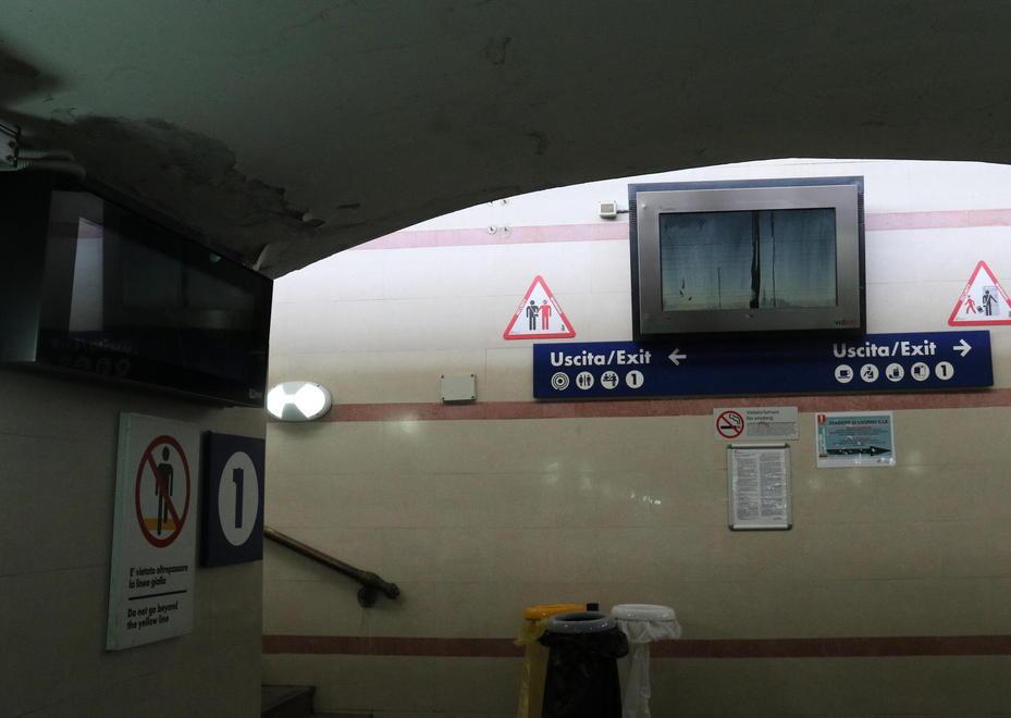 Stazione ferroviaria, come sei ridotta male 