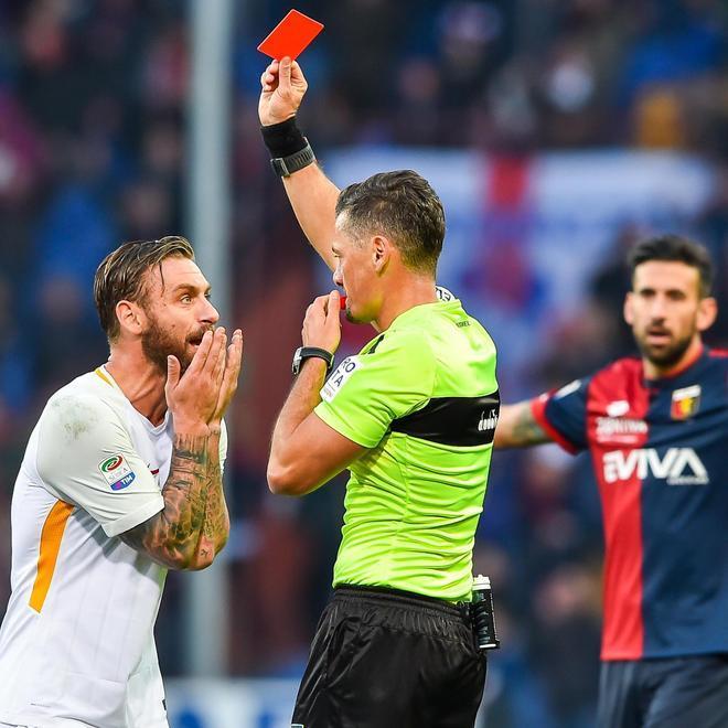Giallorossi senza lo squalificato De Rossi E con 7 punti di distacco dal primo posto