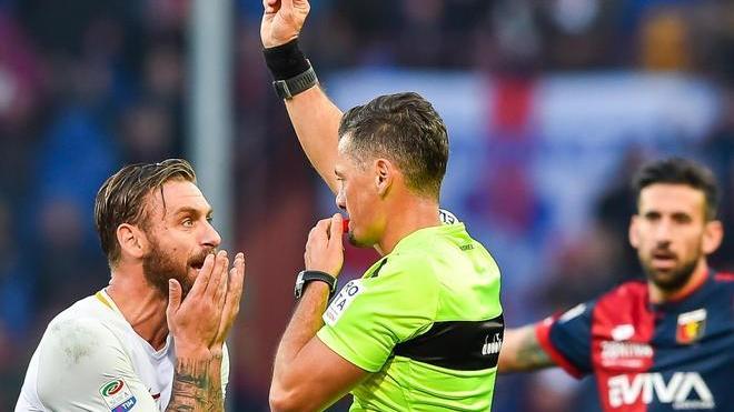 Giallorossi senza lo squalificato De Rossi E con 7 punti di distacco dal primo posto
