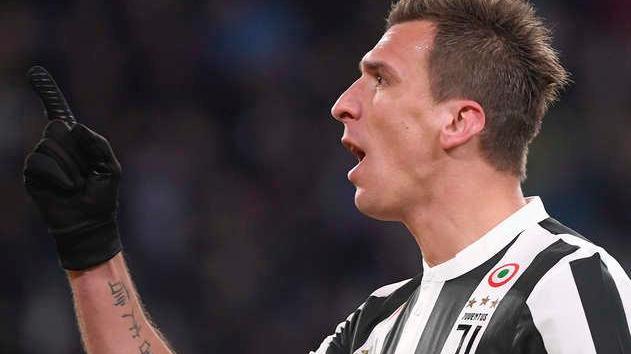 Il tris rilancia la Juve Annienta il Crotone e non perde terreno