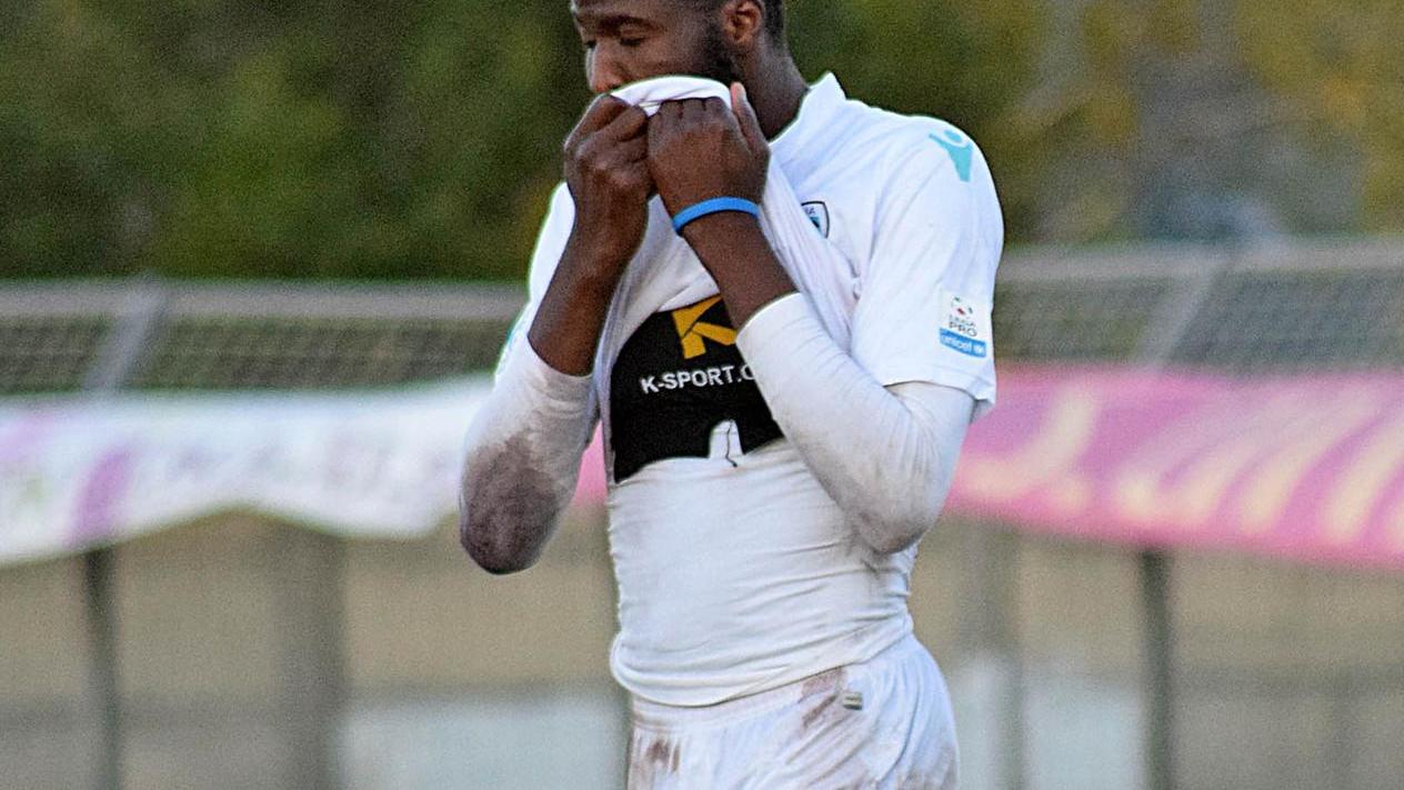 Un autogol di Ogunseye condanna l’Olbia a Prato