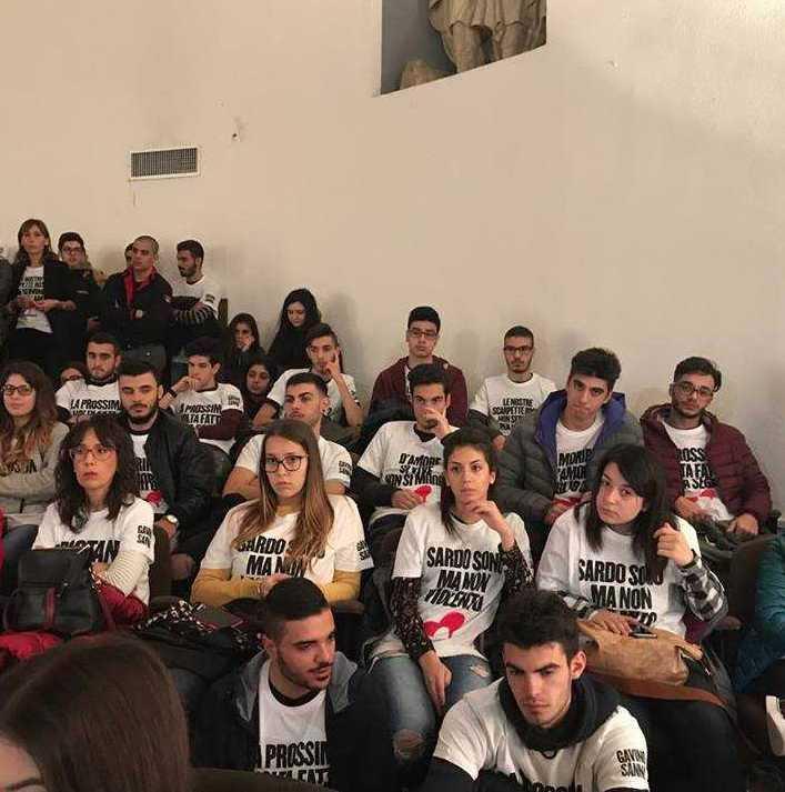 Il 25 novembre e la maglietta contestata 
