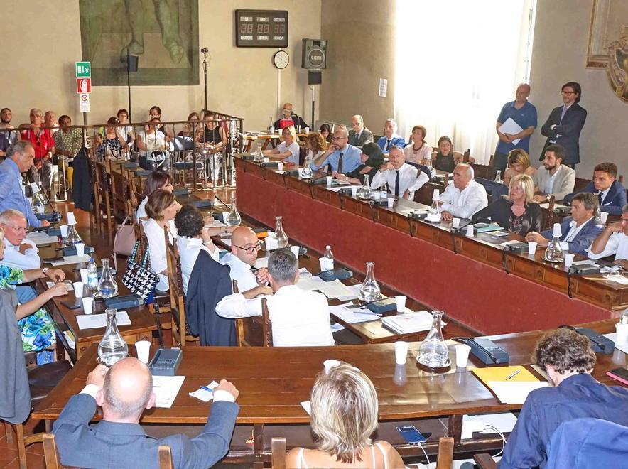 Blues senza certezze tensione in Comune 