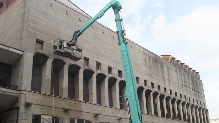 Al palazzo Grande partono le pulizie ma sfuma Eataly
