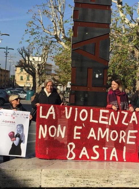 «Aiuto, pesta la mamma» 