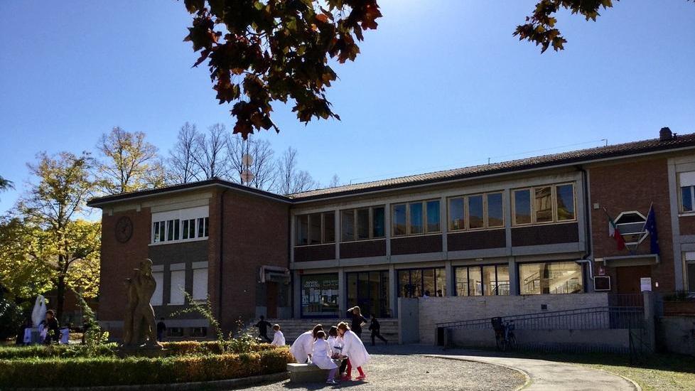 Verranno rifatti gli infissi esterni alle scuole Vallisneri e Spallanzani