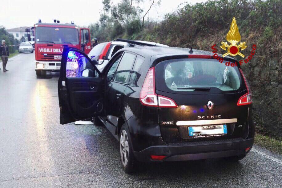 Le due auto coinvolte nell'incidente sulla via Montalese, a Chiesina