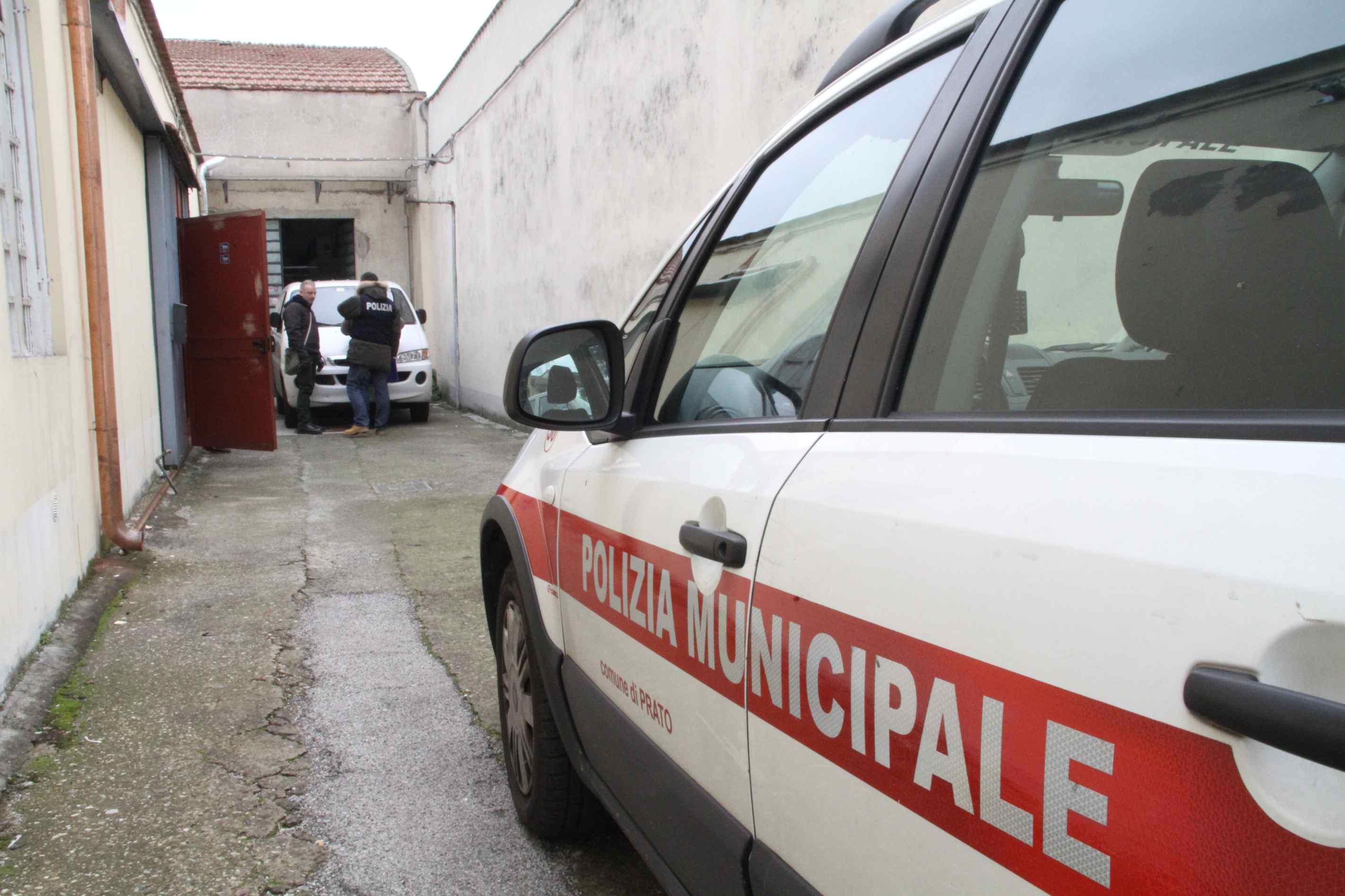 Un'auto della polizia municipale