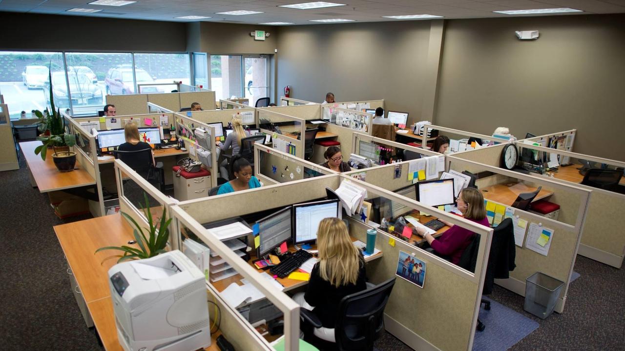 Telemarketing: i deputati firmano per far votare subito la legge anti-molestie