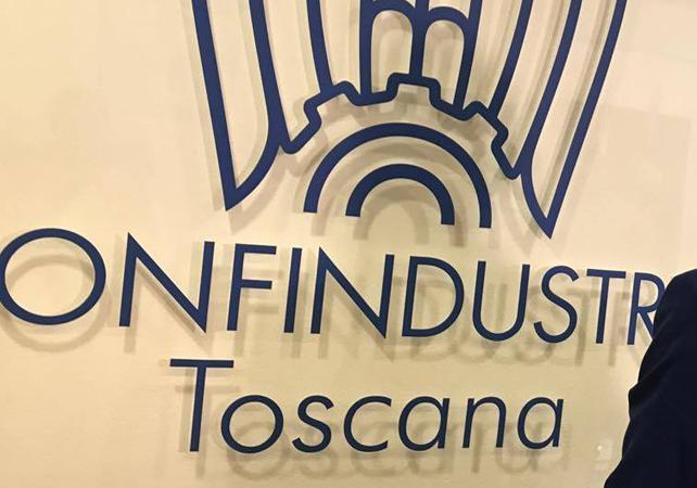 Industria 4.0: Nuovi rapporti e nuovi linguaggi tra uomo e macchina 