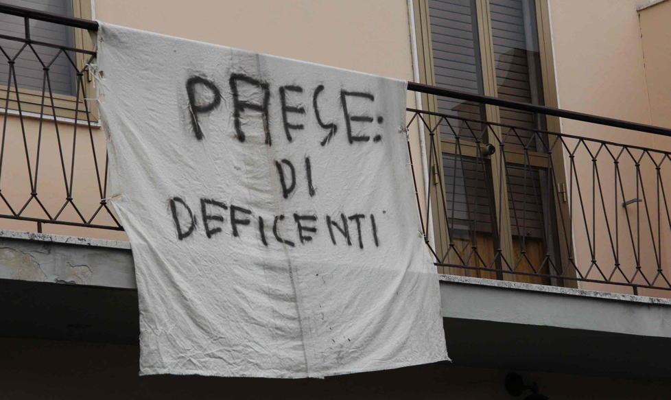 Accoltellò la vigilessa, dichiarato incapace