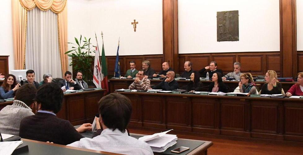 Bocciata mozione antifascista del Pd 