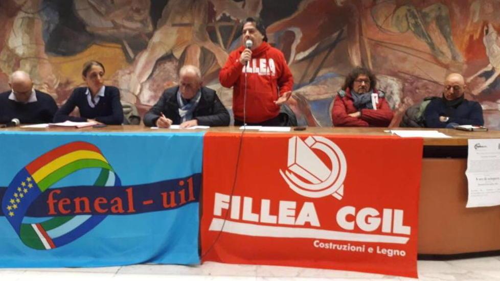 Segherie tutte chiuse in Versilia Protestano mille operai