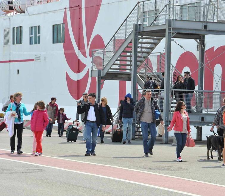 Treno navetta da Campiglia al porto 
