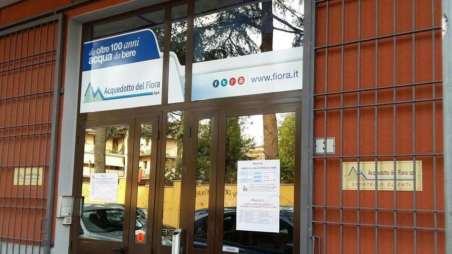 Acquedotto riorganizza operatori e sportelli