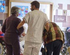Villa Santa Maria, i sindacati: «Nei guai anziani e famiglie» 