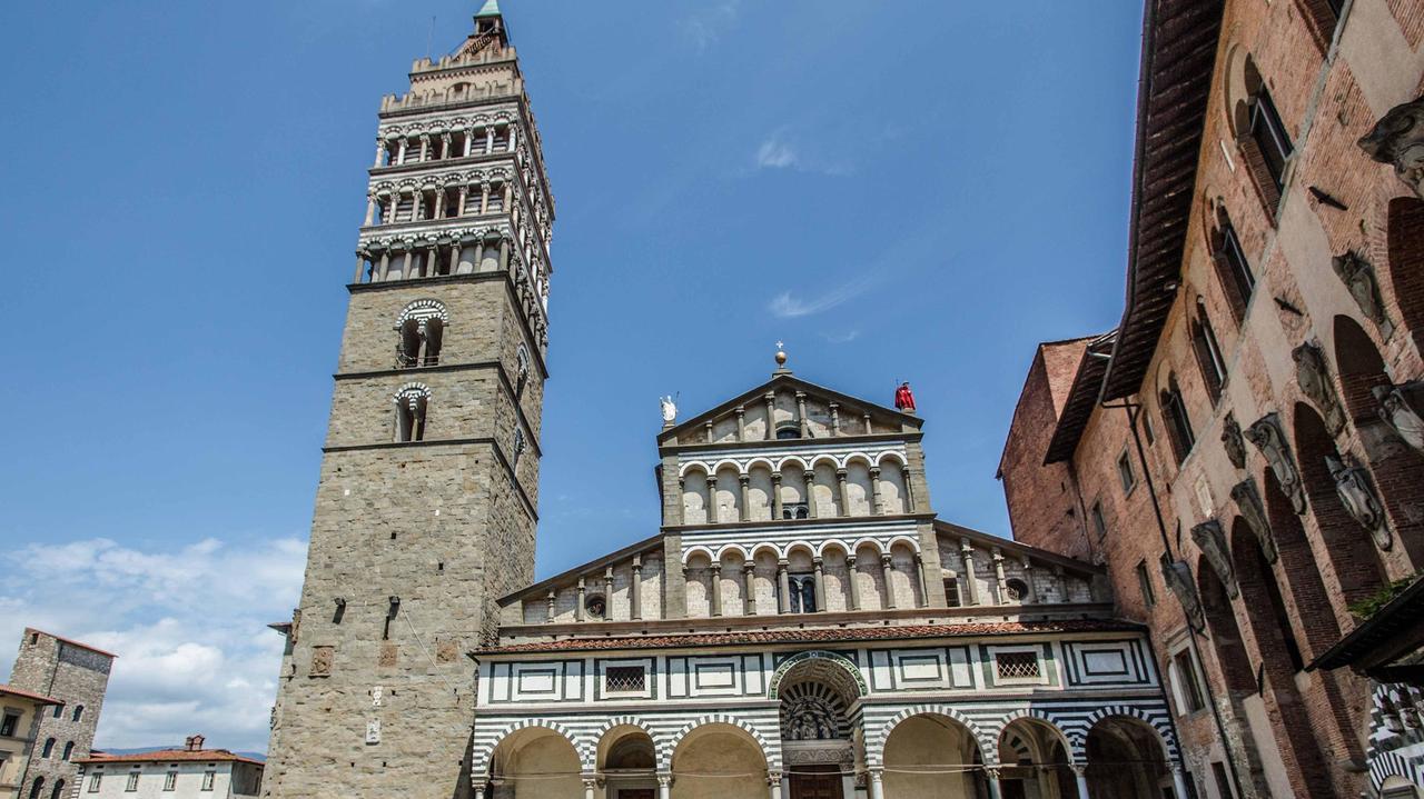 La Cattedrale e Torre Piazza Duomo a Pistoia (foto Lorenzo Enrico Gori)