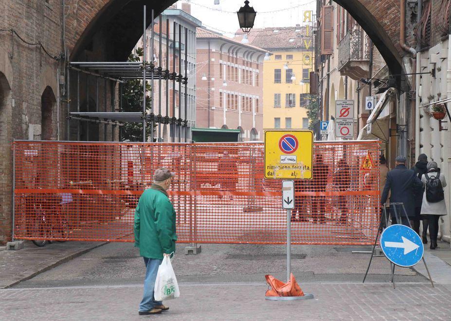 Lavori al volto dell’Orologio