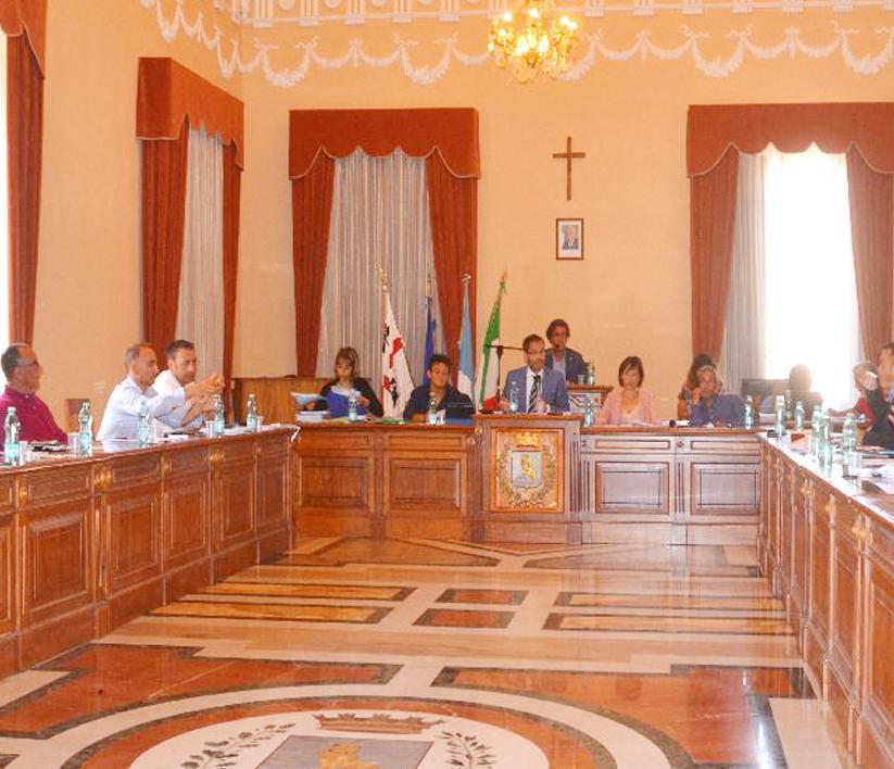 Il Comune taglia la Tari: 42% in meno alle famiglie 