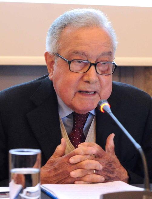 «Fatti i compiti a casa, manca la proiezione verso il futuro»