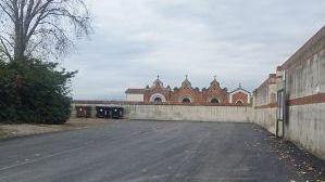 Parcheggio più sicuro davanti al cimitero