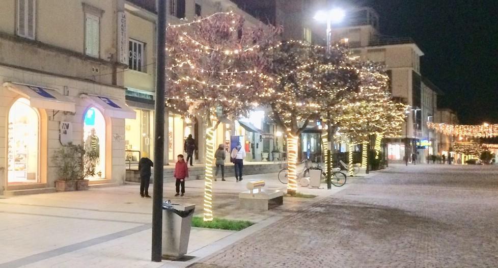 Natale tra feste e mercatini a Cecina, Palazzi e Marina 