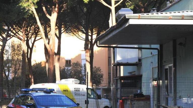 Raid dei ladri nelle scuole Chiusa anche la mensa
