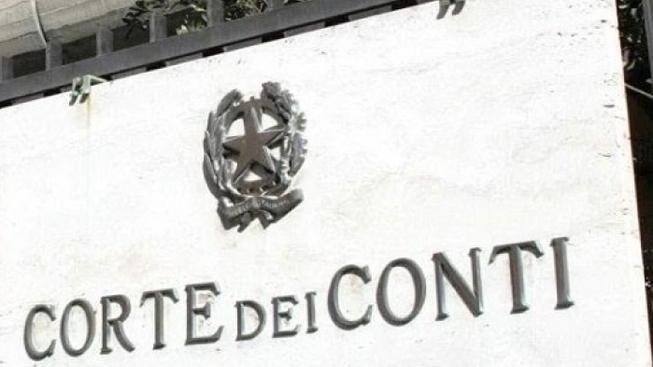 Favori al camorrista Ex poliziotto dovrà risarcire lo Stato