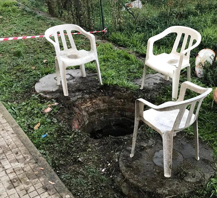 Donna cade dentro un tombino nell’orto