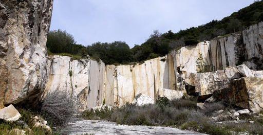 Cava di marmo strada già decisa 