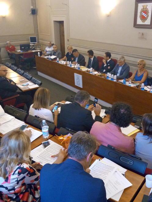 Addio a Sea, il consiglio dice sì 