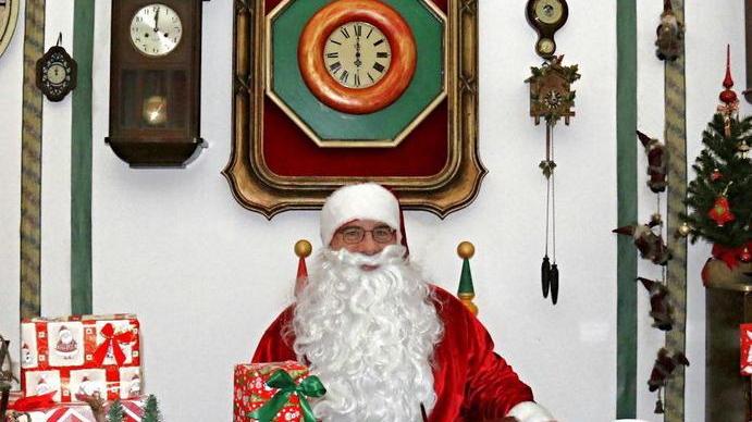 Tra gli elfi e Babbo Natale