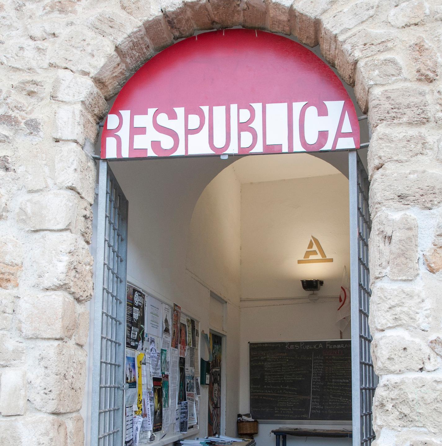 Agli insulti sui social replica col “metodo Fresu” 