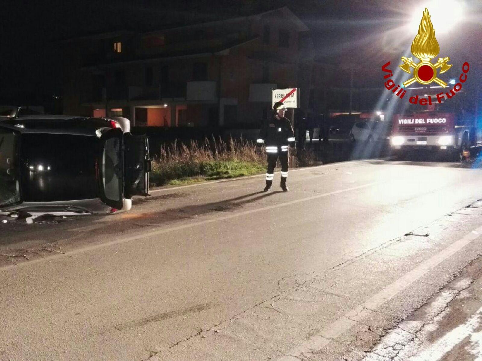 Donna ferita nell’auto ribaltata in via Ceccarelli a Quarrata