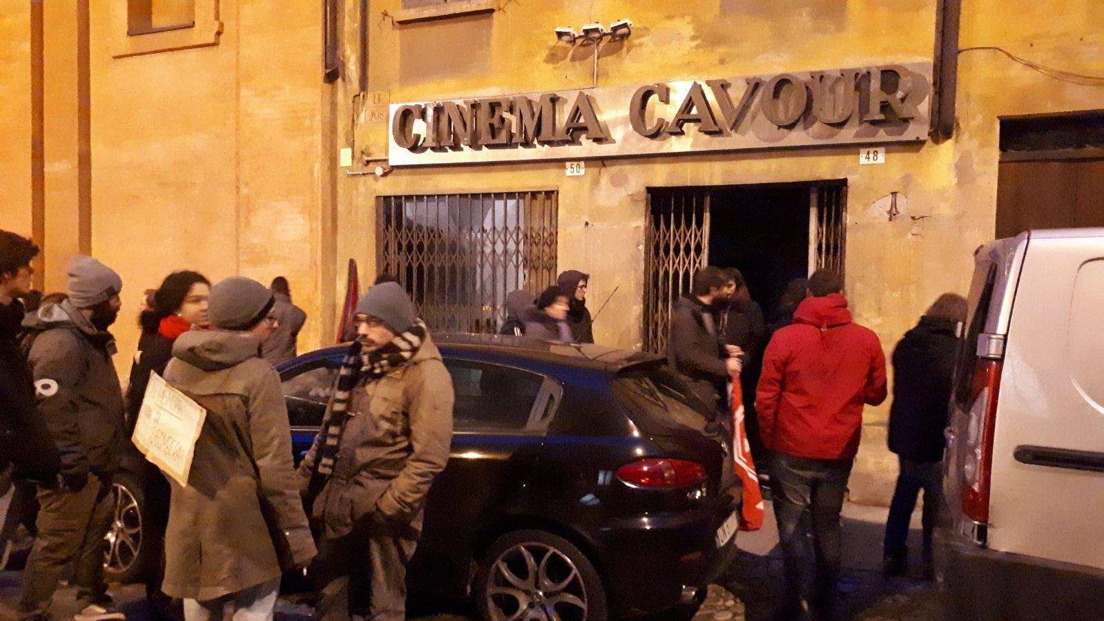 Modena, Guernica bis: occupato il cinema Cavour 