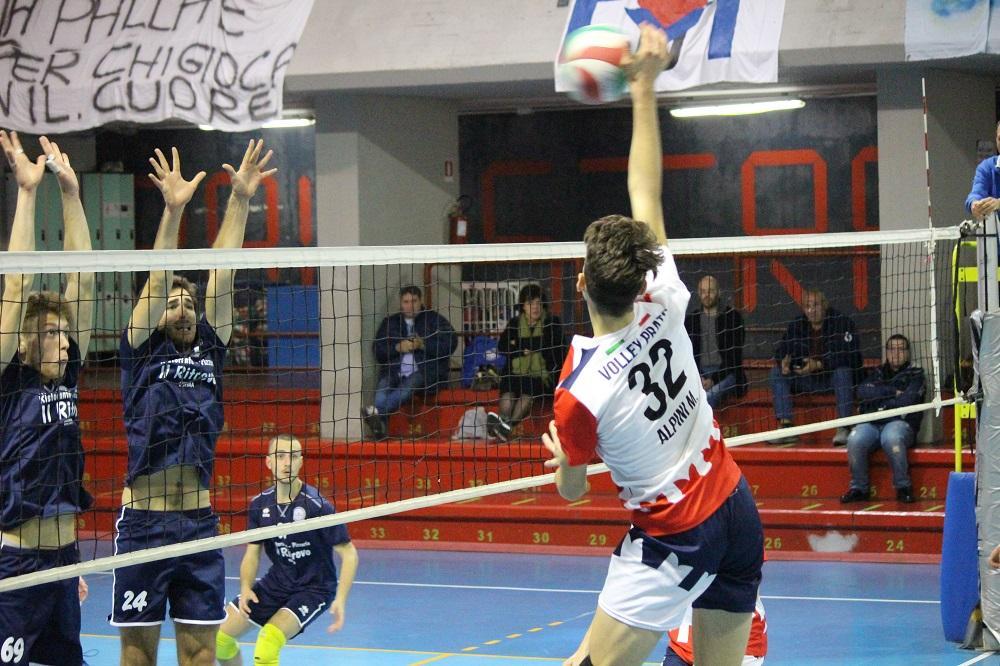Attacco di Alpini (Volley Prato)