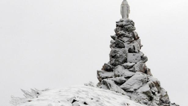 Maltempo nell’isola ritorna la neve sul Gennargentu 