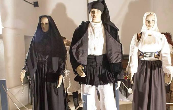 Omaggio al costume di Genoni 
