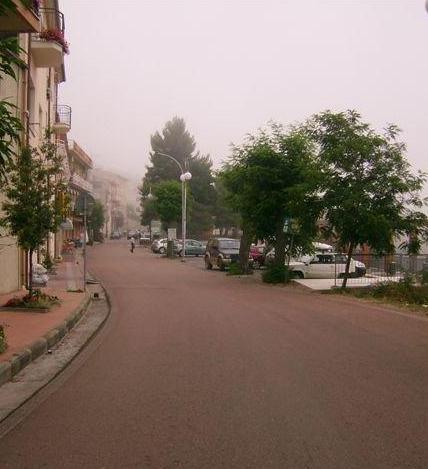 Con lo scooter contro un’auto, quattordicenne ricoverato