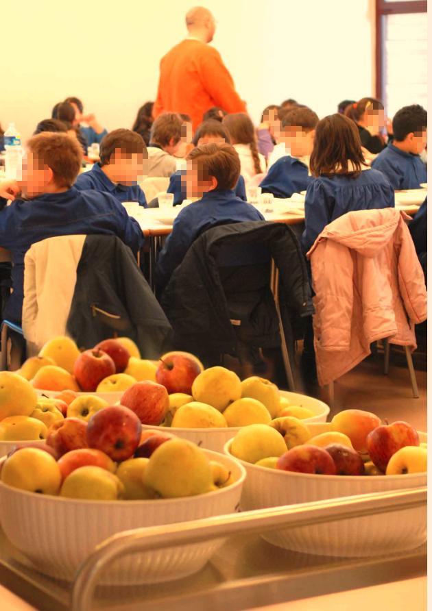 Scuola, merendine vietate a ricreazione: «All’intervallo solo frutta e verdura» 
