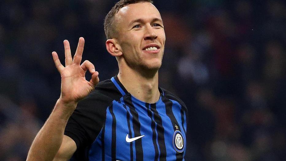 Manita Inter al Chievo e vetta solitaria