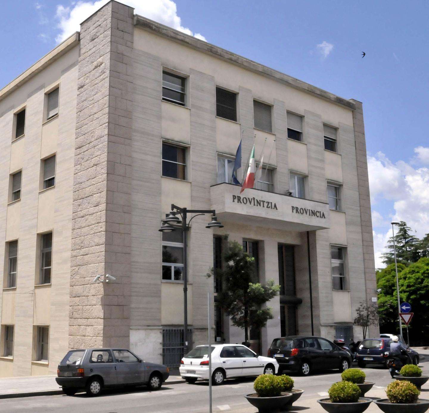 Province, è un’agonia Senza i fondi statali si rischia la bancarotta 